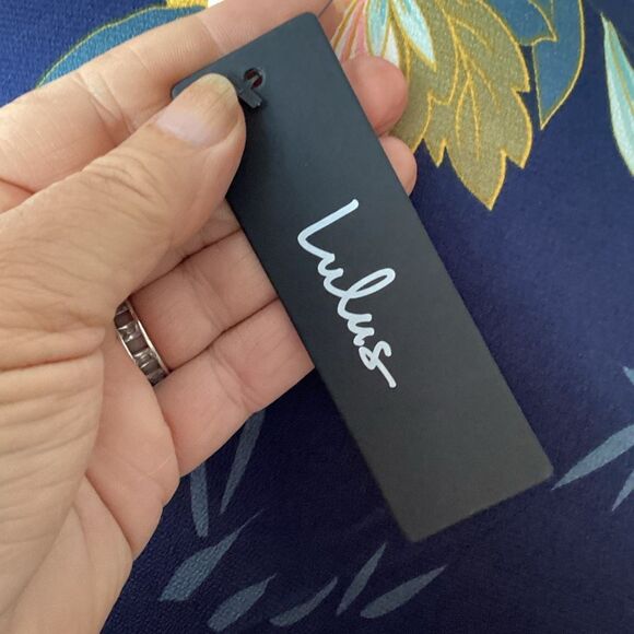 NWT Lulus Love Is Life Navy Blue Floral Print Wrap Dress Women’s Medium - Picture 8 of 14